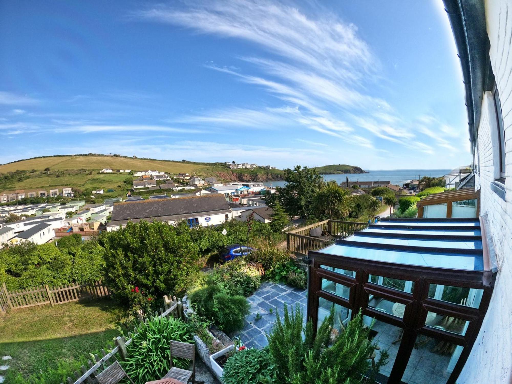 Cosy Beachside Cottage Bigbury Экстерьер фото